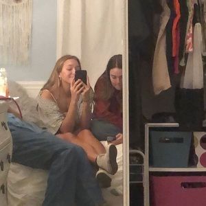 Meet your Posher, Andrea